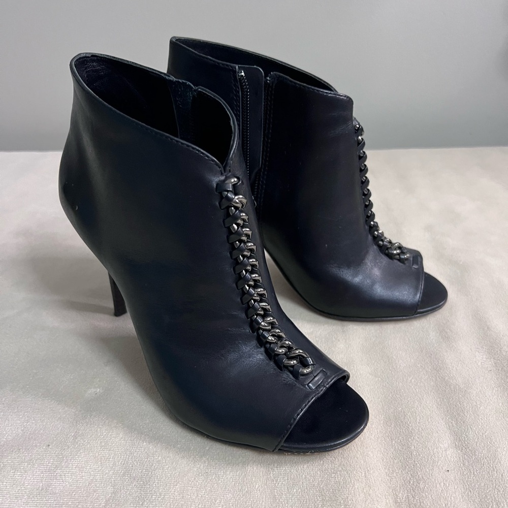 🖤✨ COACH New York Black Leather Chain Peep Toe Booties Heels 8B ✨🖤